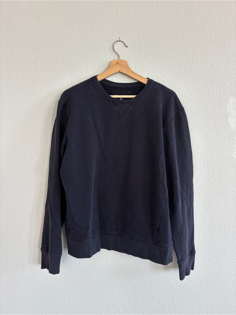 GAP Men's Crewneck Sweatshirt - Black